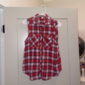 Women’s button down sleeveless flannel, good condition